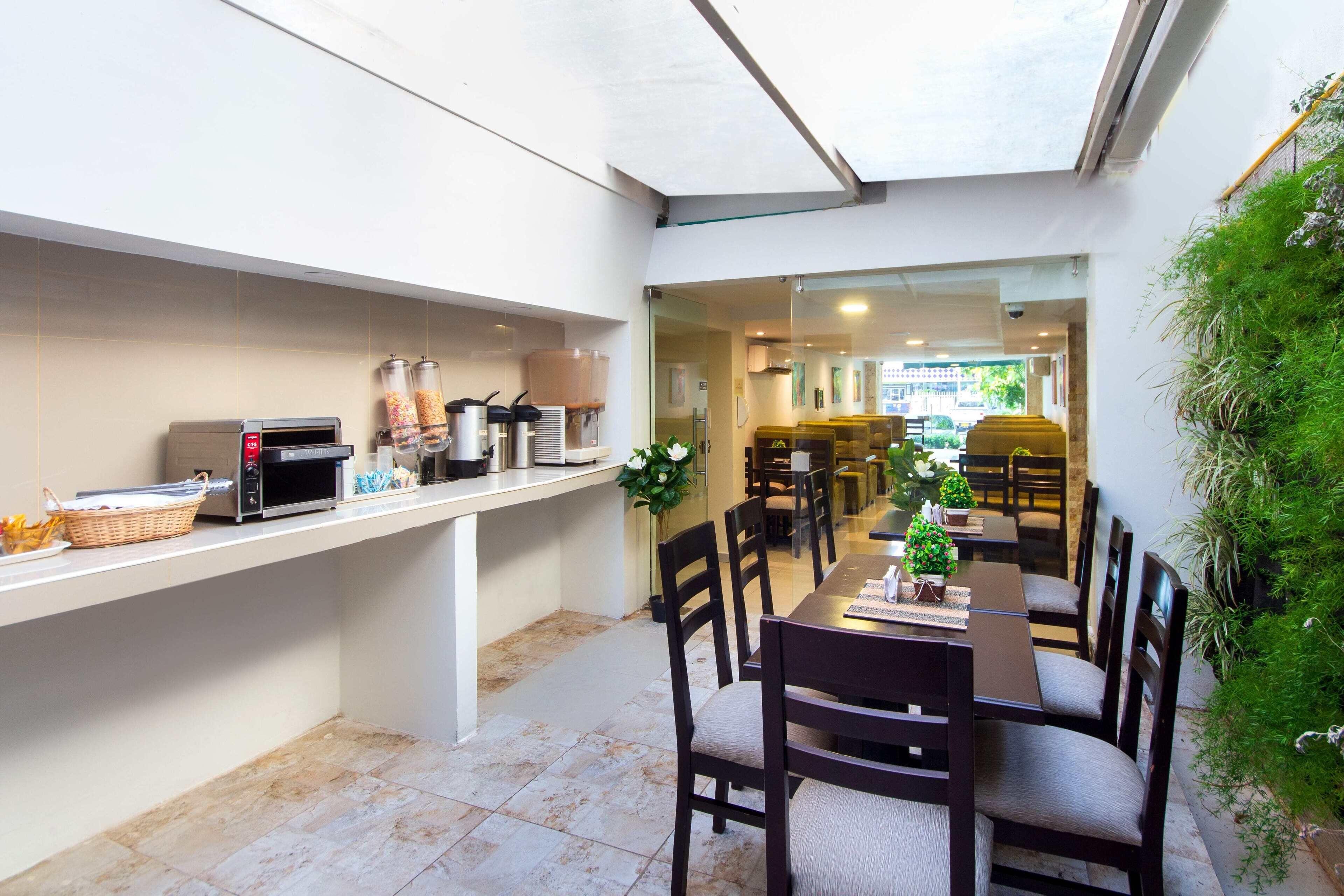 Hotel Avexi Suites By Geh Suites — Photos 3